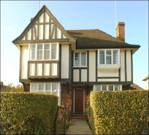 001 Ossulton Way
